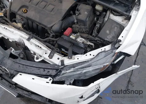 2017 Toyota Corolla Le z USA, uszkodzony, nr VIN 5YFBURHE6HP572144